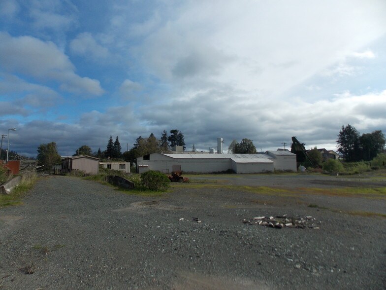 100 Maple St, Myrtle Point, OR for sale - Building Photo - Image 1 of 1