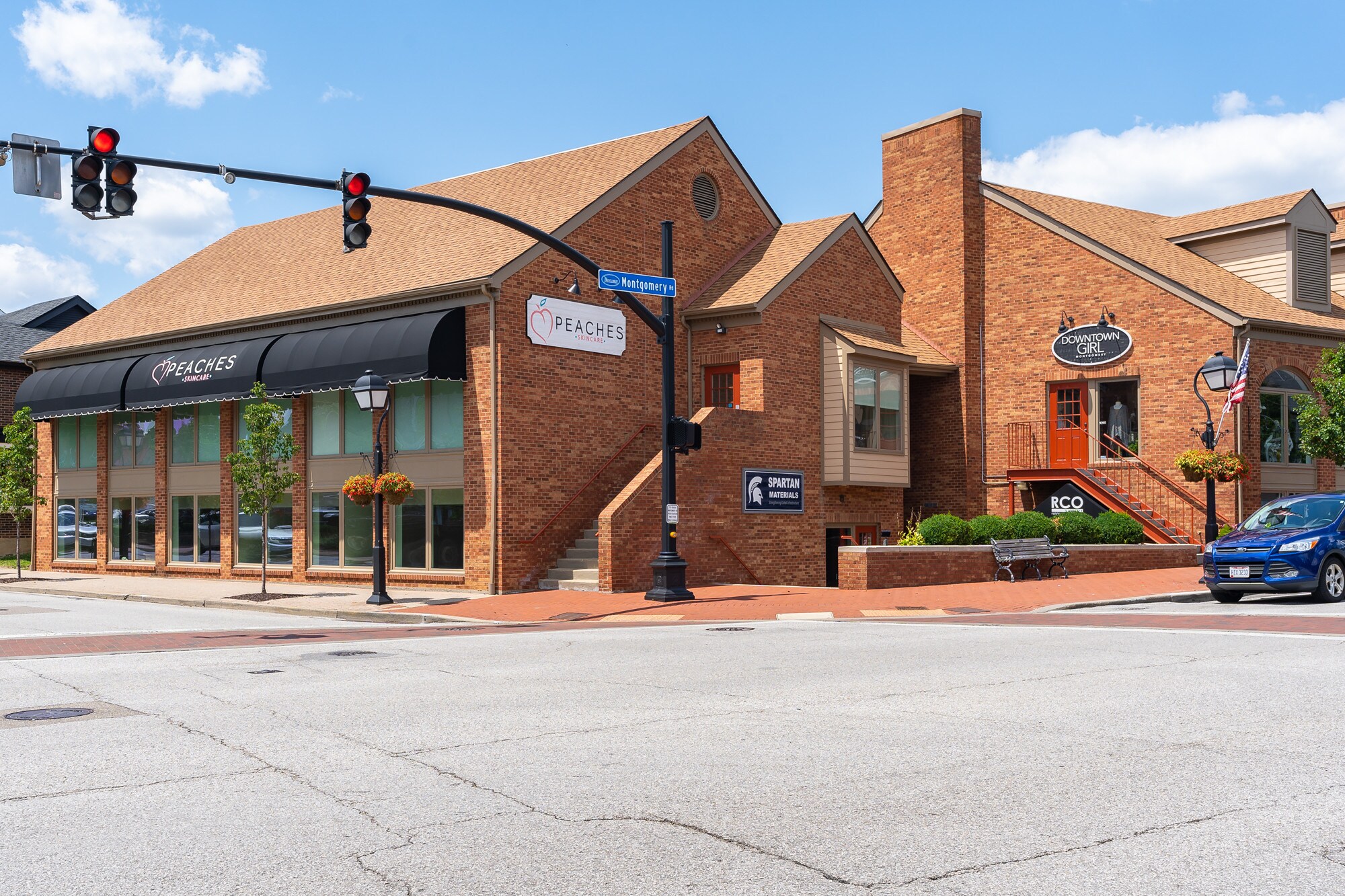 9393-9407 Montgomery Rd, Cincinnati, OH for sale Building Photo- Image 1 of 1