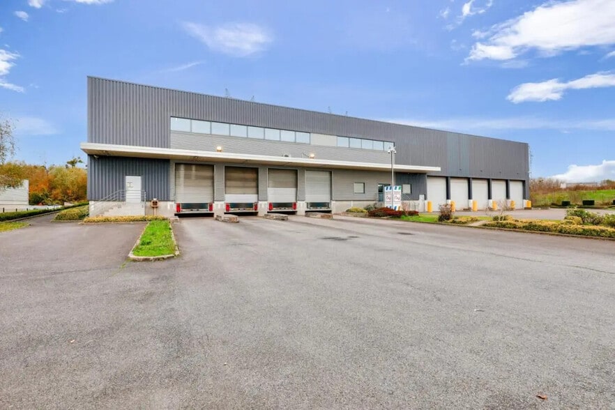 Industrial in Villeparisis for lease - Building Photo - Image 2 of 10