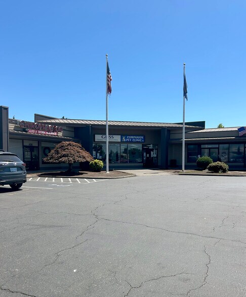 3052-3090 Lancaster Dr NE, Salem, OR for lease - Building Photo - Image 3 of 12
