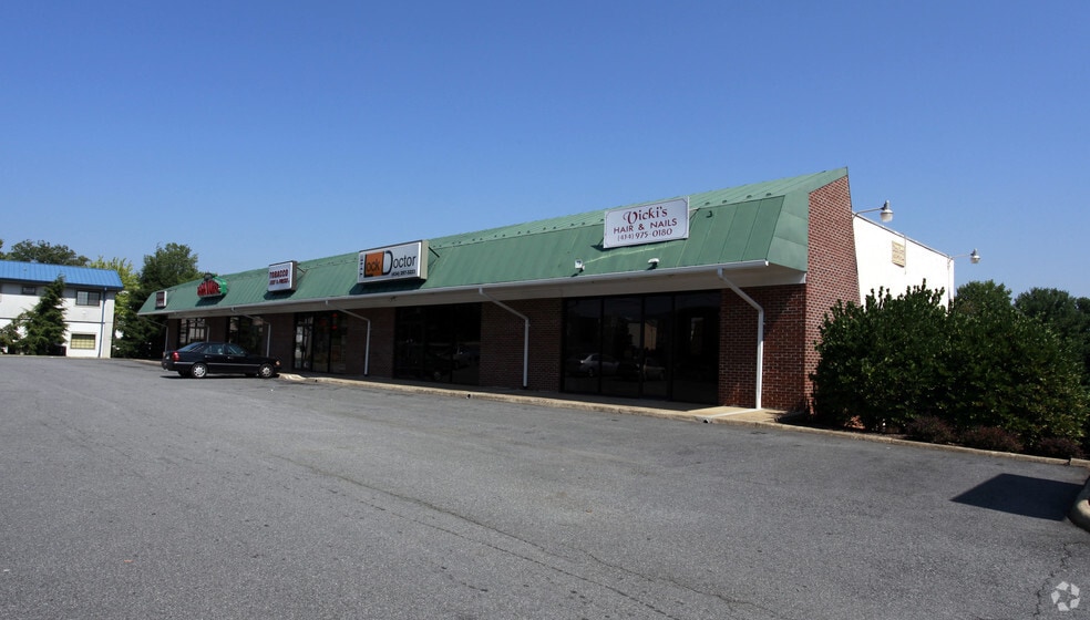 722 Rio Rd, Charlottesville, VA for lease - Building Photo - Image 1 of 2