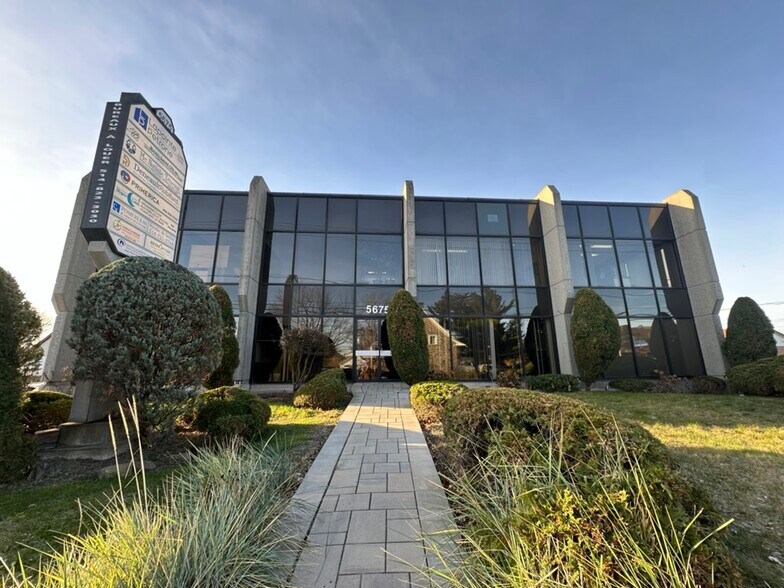 5675 Ch De Chambly, Saint-hubert, QC for lease - Primary Photo - Image 1 of 5