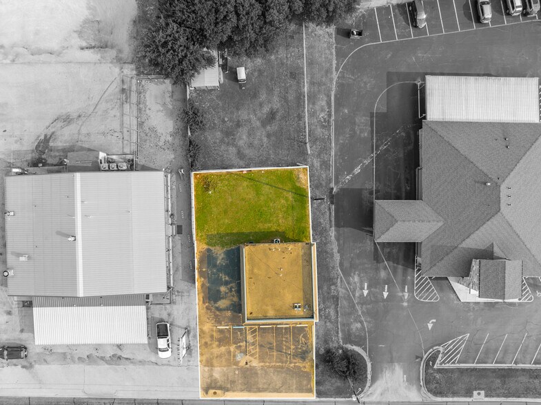 915 W Mcgregor Dr, Mc Gregor, TX 76657 Office for Lease