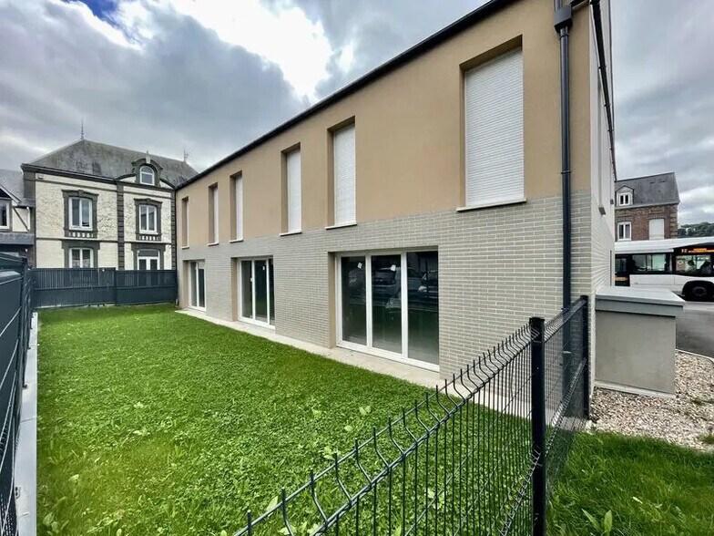 Office in Déville-lès-Rouen for sale - Building Photo - Image 2 of 6