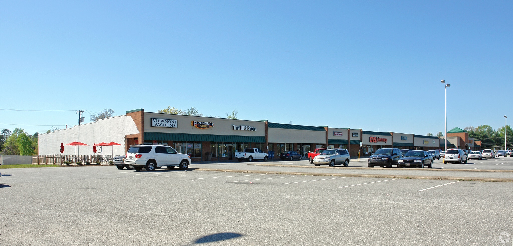 2449 N Center St, Hickory, NC for lease Building Photo- Image 1 of 5