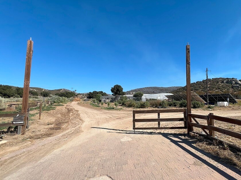 3131 La Posta Rd, Campo, CA for sale Primary Photo- Image 1 of 1