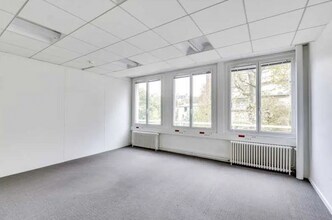Office in Paris for lease Interior Photo- Image 2 of 7