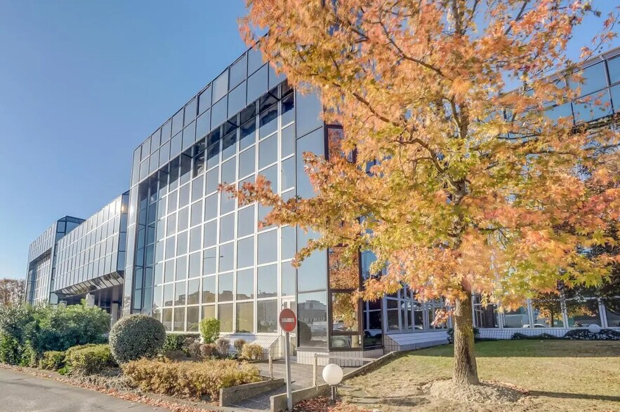 Office in Toulouse for sale - Building Photo - Image 3 of 12