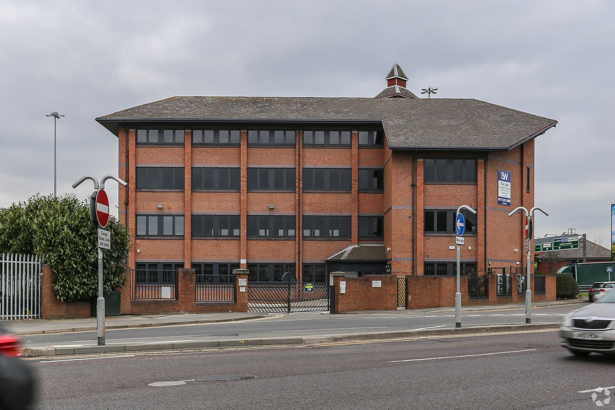 223 North St, Leeds for sale Primary Photo- Image 1 of 1