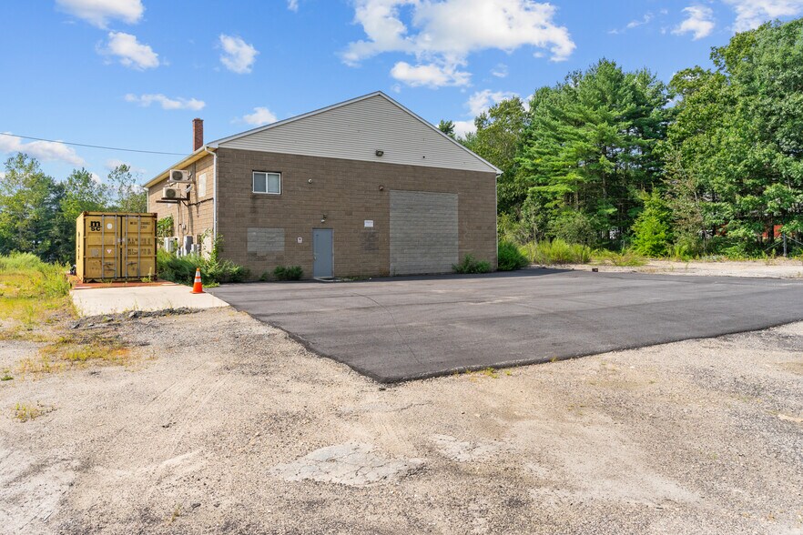 445 Nooseneck Hill Rd, Exeter, RI for sale - Building Photo - Image 1 of 1