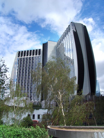 1 Avenue Du Général De Gaulle, Puteaux for lease - Building Photo - Image 2 of 7