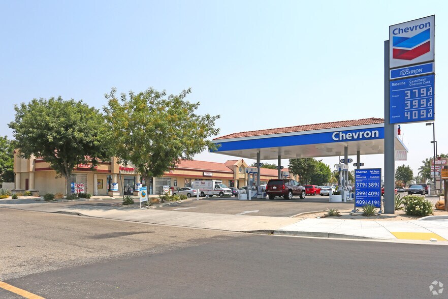 545 E Manning Ave, Parlier, CA for sale - Primary Photo - Image 1 of 1