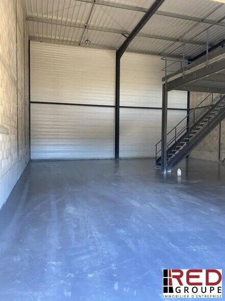 Industrial in Signes for lease - Building Photo - Image 2 of 5