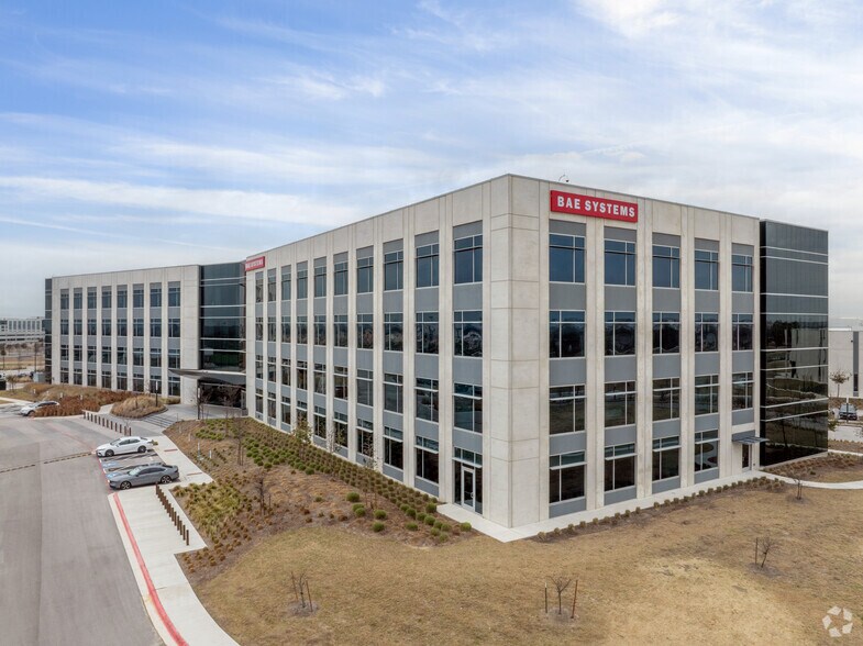 825-835 E Howard Ln, Austin, TX for sale - Primary Photo - Image 1 of 1