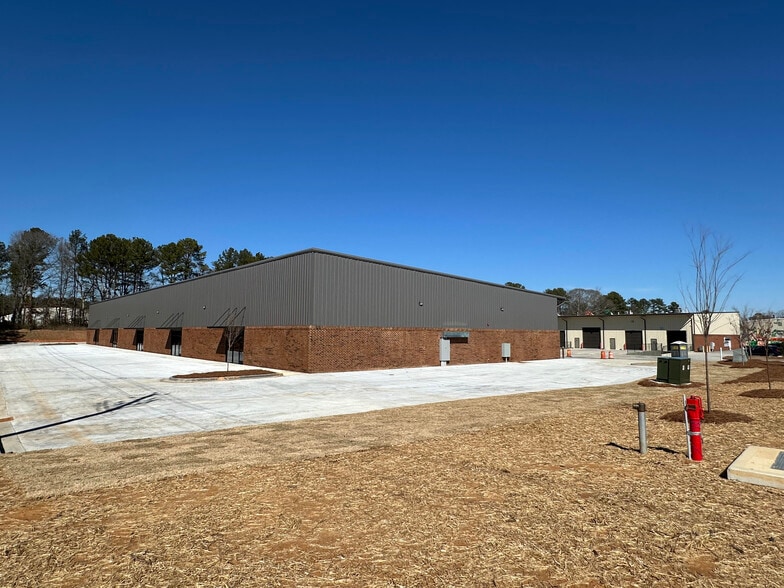 842 Metromont Rd, Hiram, GA for lease - Building Photo - Image 3 of 3