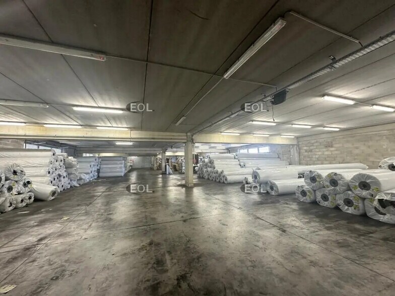 Office in Aubagne for lease - Interior Photo - Image 3 of 4