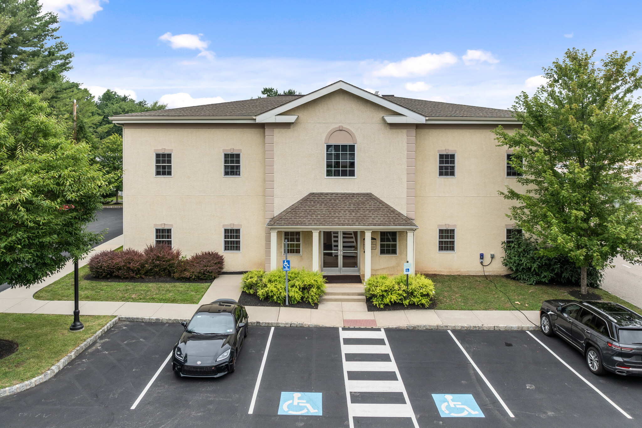 636 Skippack Pike, Blue Bell, PA for sale Primary Photo- Image 1 of 1