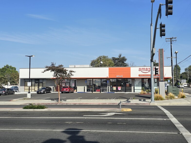 14245-14249 Whittier Blvd, Whittier, CA for sale - Building Photo - Image 2 of 21