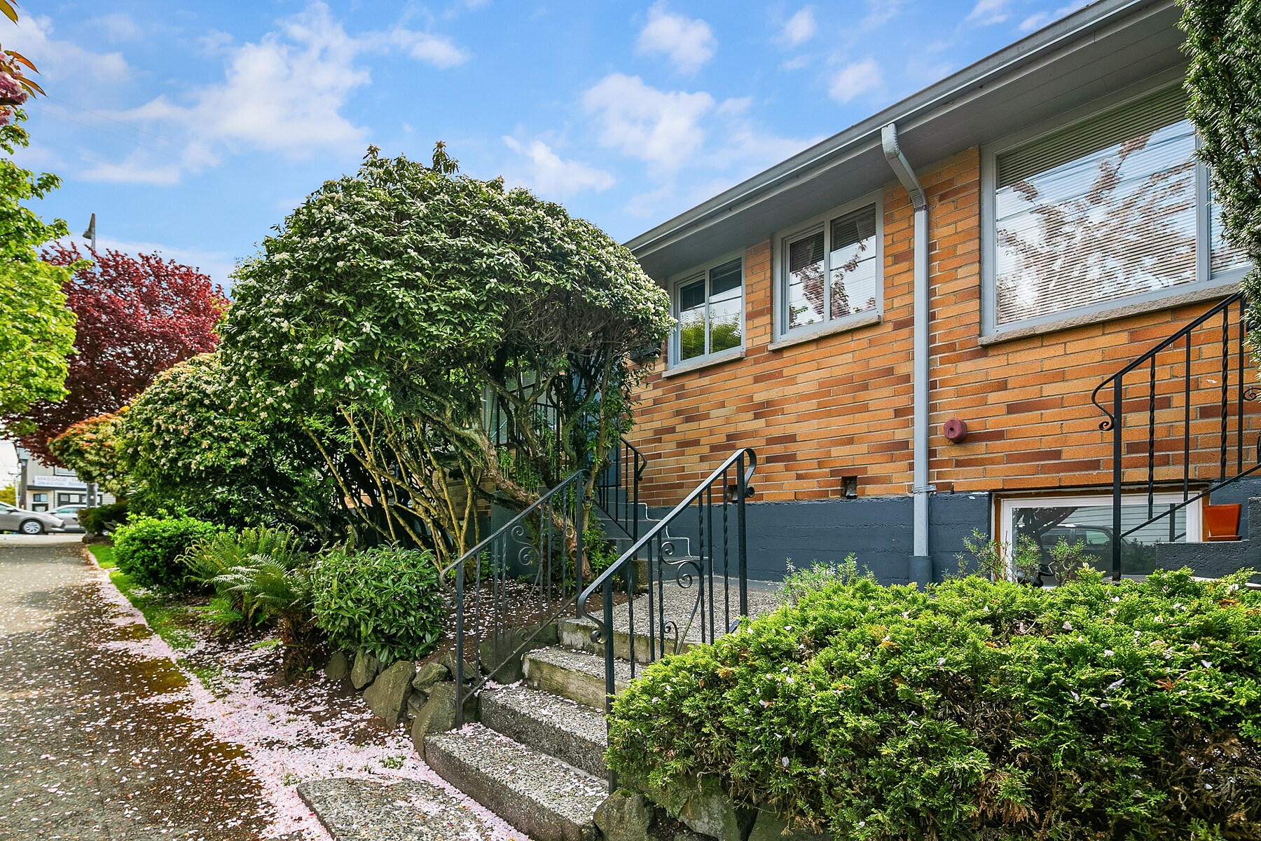 7361 15th Ave NW, Seattle, WA for sale Building Photo- Image 1 of 1