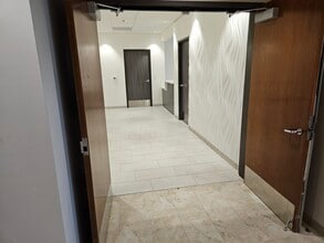 3425 Cliff Shadows Pky, Las Vegas, NV for lease Interior Photo- Image 2 of 6