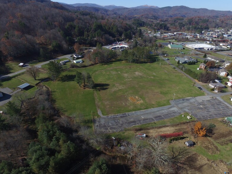 400 Wyatt Dr, Newland, NC for sale - Primary Photo - Image 1 of 1
