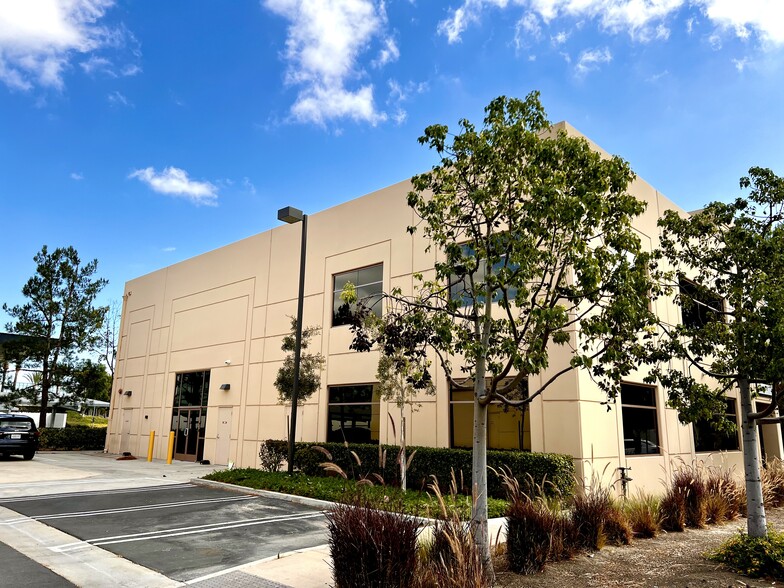 67 Peters Canyon Rd, Irvine, CA for lease - Building Photo - Image 3 of 20