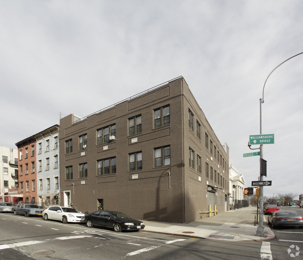 805809 Driggs Ave, Brooklyn, NY 11211 Office for Lease