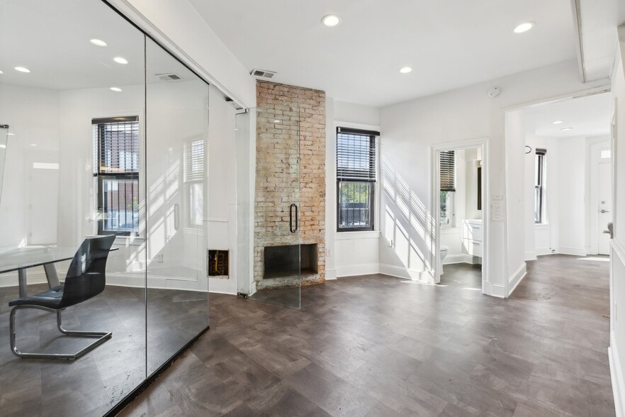 925 U St NW, Washington, DC for lease - Interior Photo - Image 1 of 28