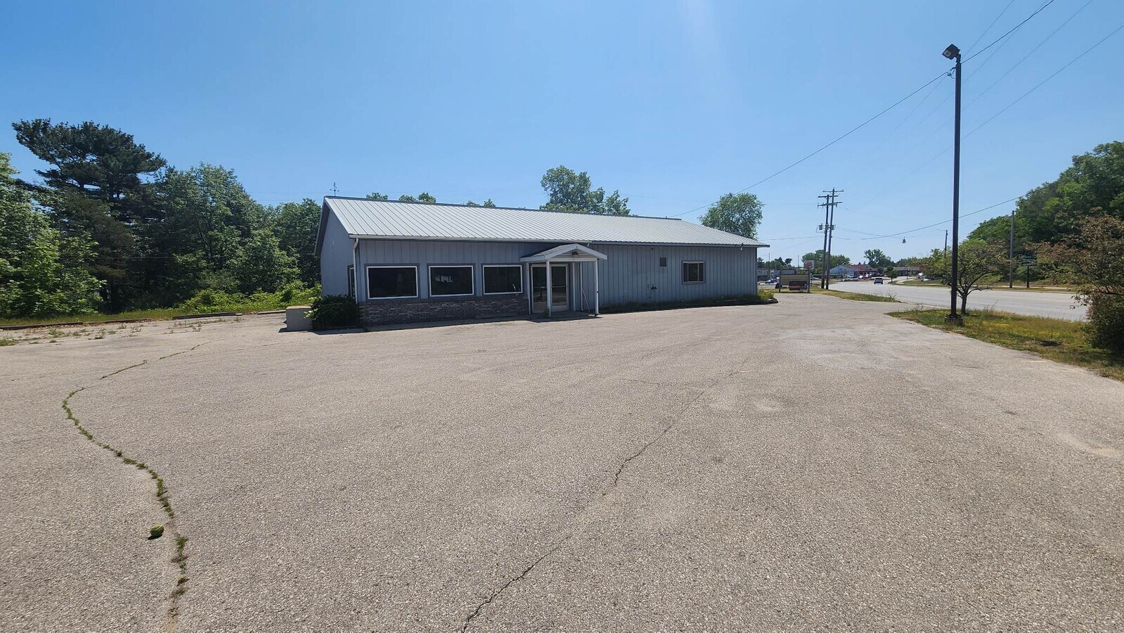 4741 F 41, Oscoda, MI 48750