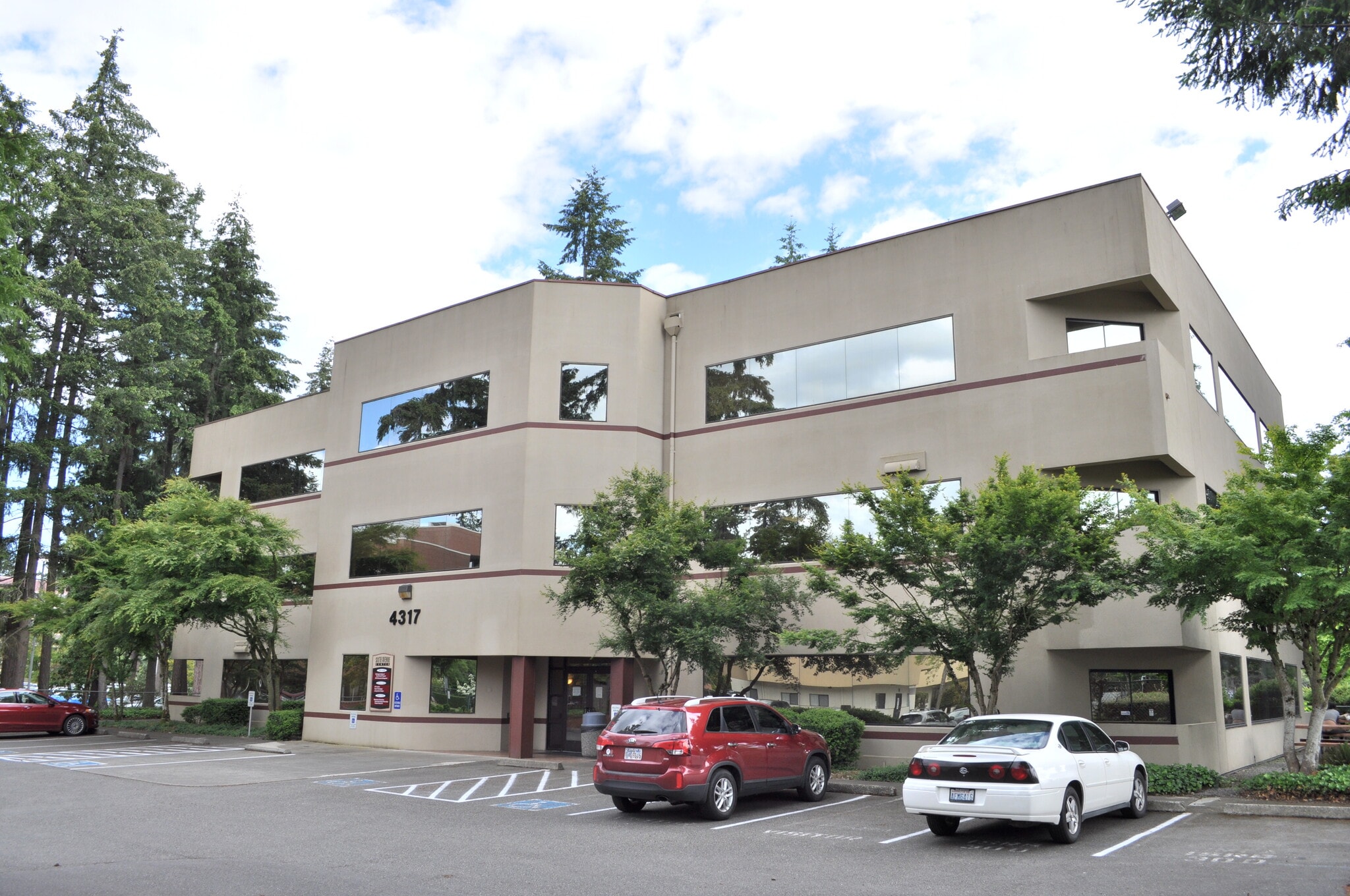 4317 6th Ave SE, Lacey, WA for lease Building Photo- Image 1 of 10