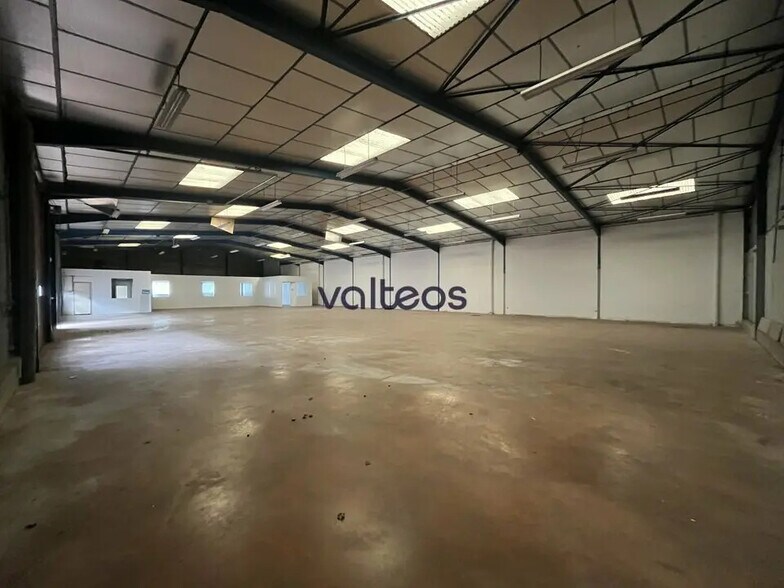 Flex in Toulouse for lease - Interior Photo - Image 2 of 8