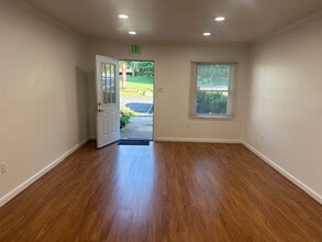 5667 York Rd, Lahaska, PA for lease Building Photo- Image 2 of 5