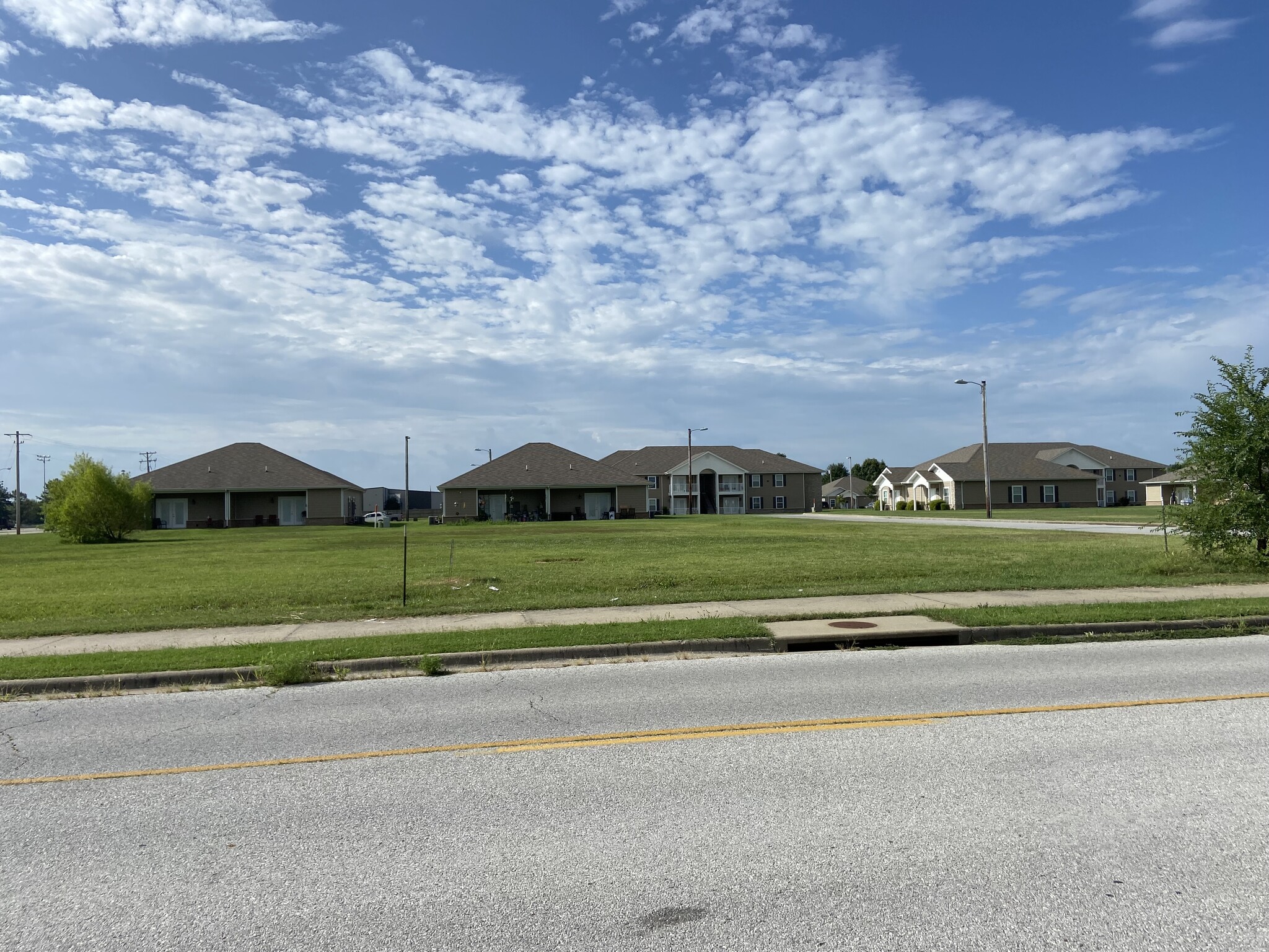 Aldrich Rd, Bolivar, MO for sale Primary Photo- Image 1 of 1