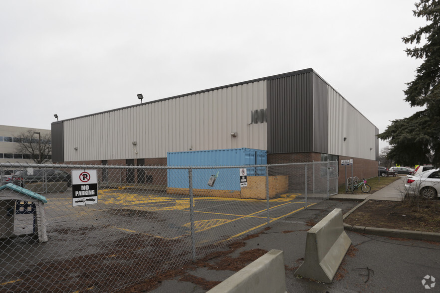 1010-1024 Morrison Dr, Ottawa, ON for lease - Building Photo - Image 3 of 4