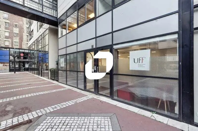 Office in Enghien-les-Bains for lease - Building Photo - Image 1 of 14