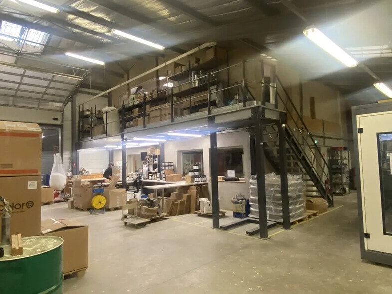 Flex in Hurigny for sale - Interior Photo - Image 3 of 7