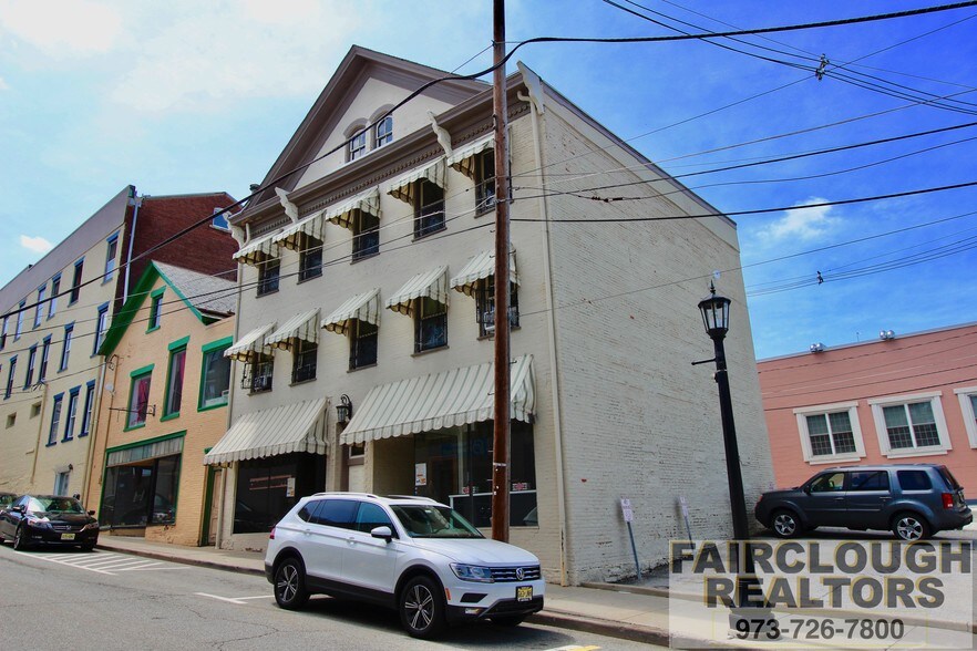 911 Moran St, Newton, NJ 07860