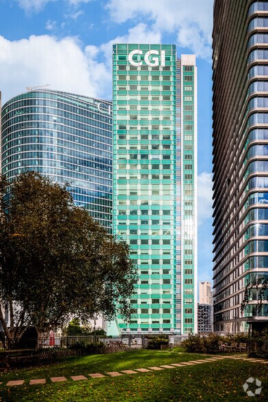 Office in Courbevoie for lease - Building Photo - Image 3 of 5