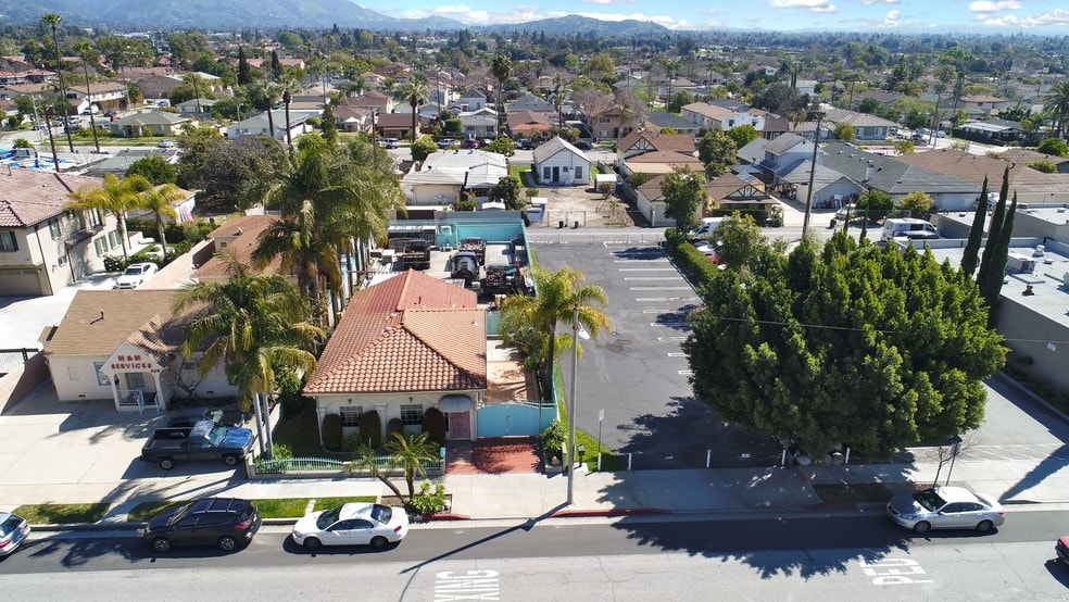 326 N Azusa Ave, Azusa, CA 91702