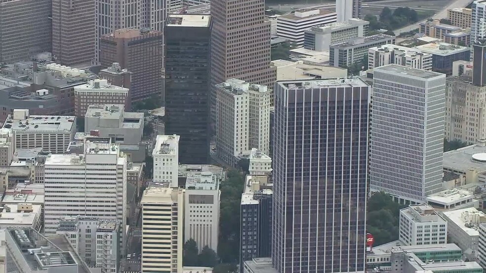 100 Peachtree St NW, Atlanta, GA for lease - Aerial Video - Image 2 of 16