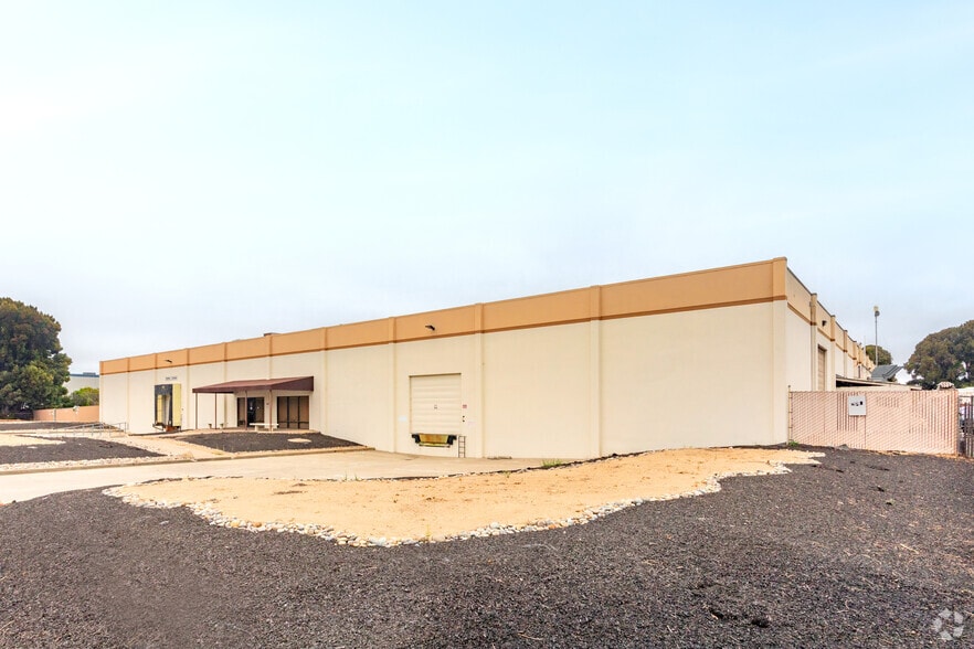 1833 Stearman Ave, Hayward, CA for lease - Primary Photo - Image 1 of 17