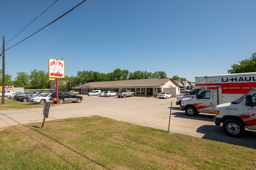 732 W Kennedale Pky, Kennedale, TX for lease - Building Photo - Image 1 of 9