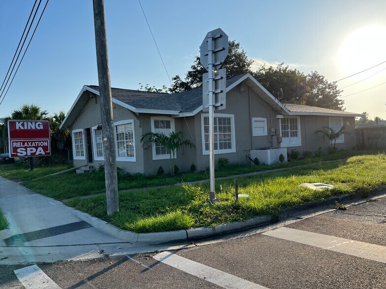 2435 1st St E, Bradenton, FL for sale - Building Photo - Image 1 of 1