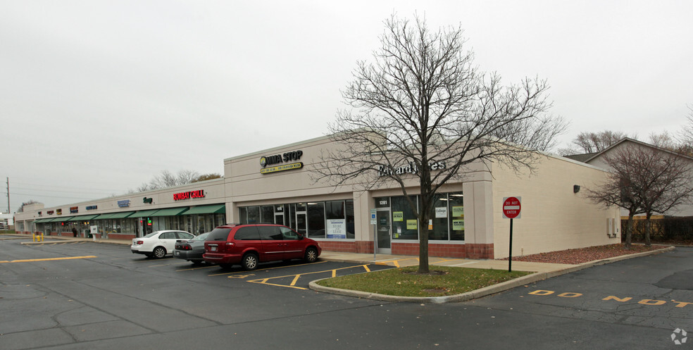 1219-1281 S Main St, Lombard, IL for lease - Building Photo - Image 3 of 16