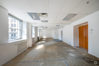 353 Rue Saint-Nicolas, Montréal, QC for lease Interior Photo- Image 2 of 2