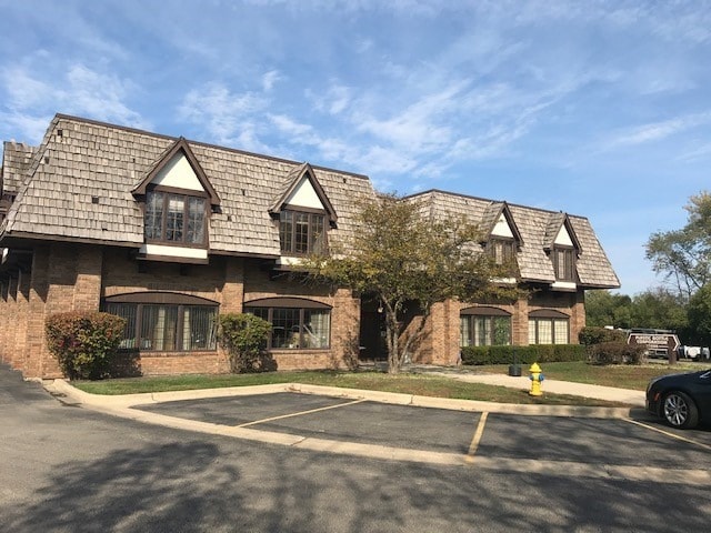 28045 N Ashley Cir, Libertyville, IL for lease - Building Photo - Image 2 of 7
