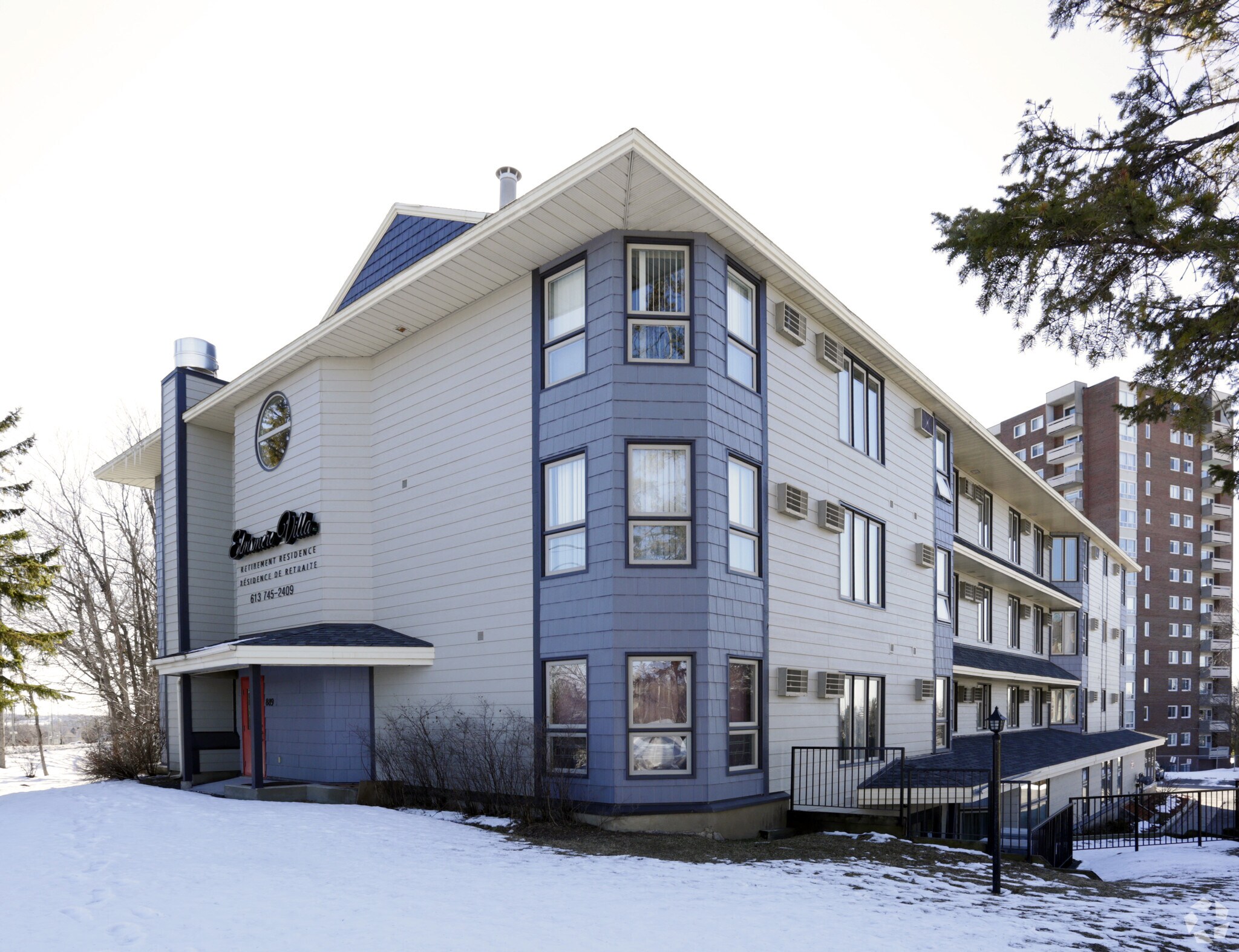 889 Elmsmere Rd, Gloucester, ON for sale Primary Photo- Image 1 of 1