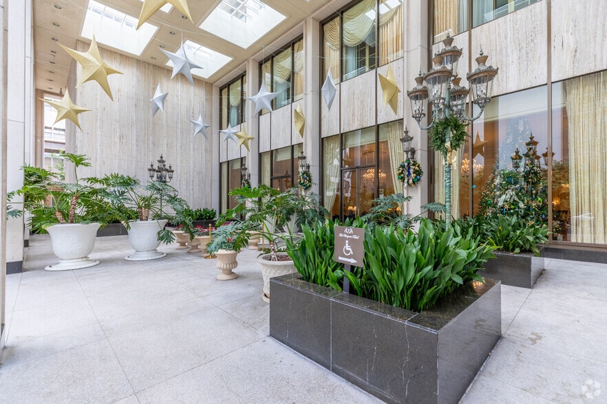 1055 2nd Ave, San Diego, CA for lease - Building Photo - Image 2 of 11