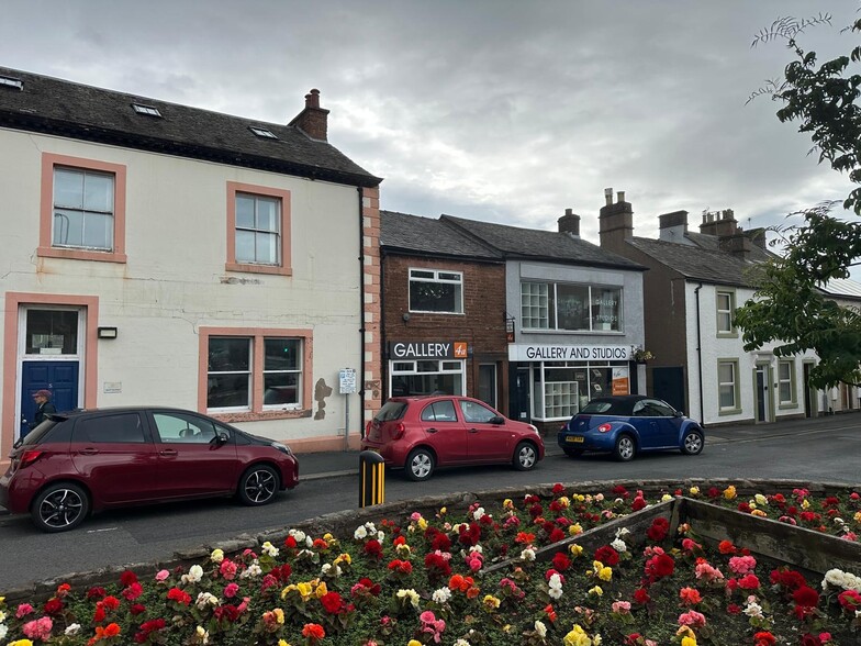 4A Corney Sq, Penrith for lease - Building Photo - Image 3 of 5