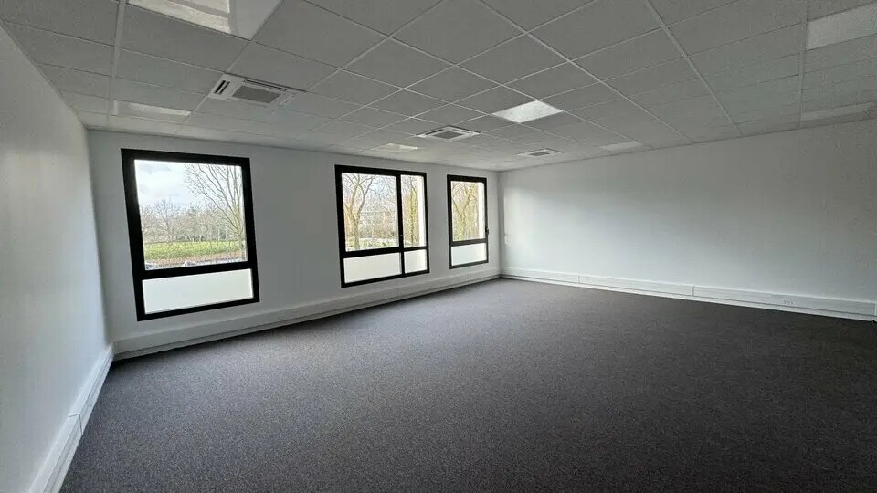 Office in Serris for sale - Building Photo - Image 2 of 4